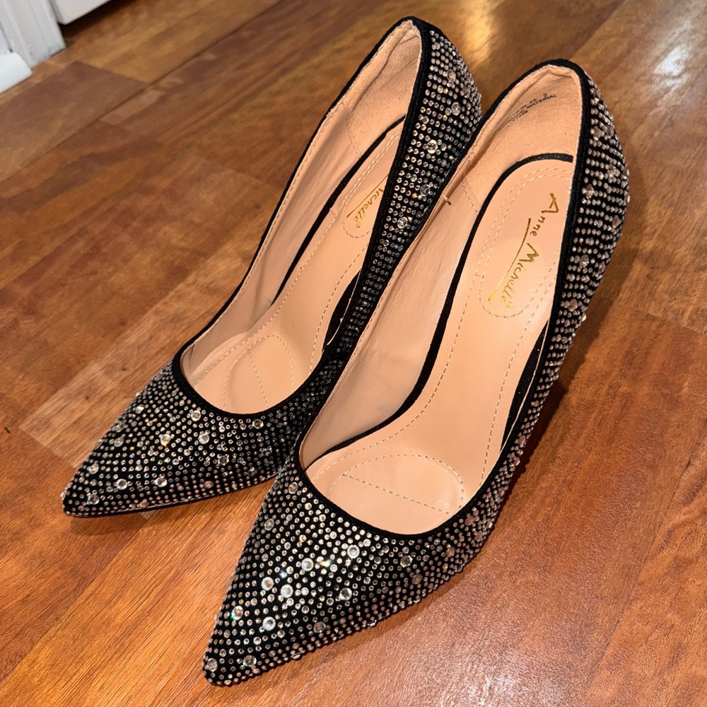 Ann Michelle Black and Silver rhinestone Women's stilettos Heels size 9